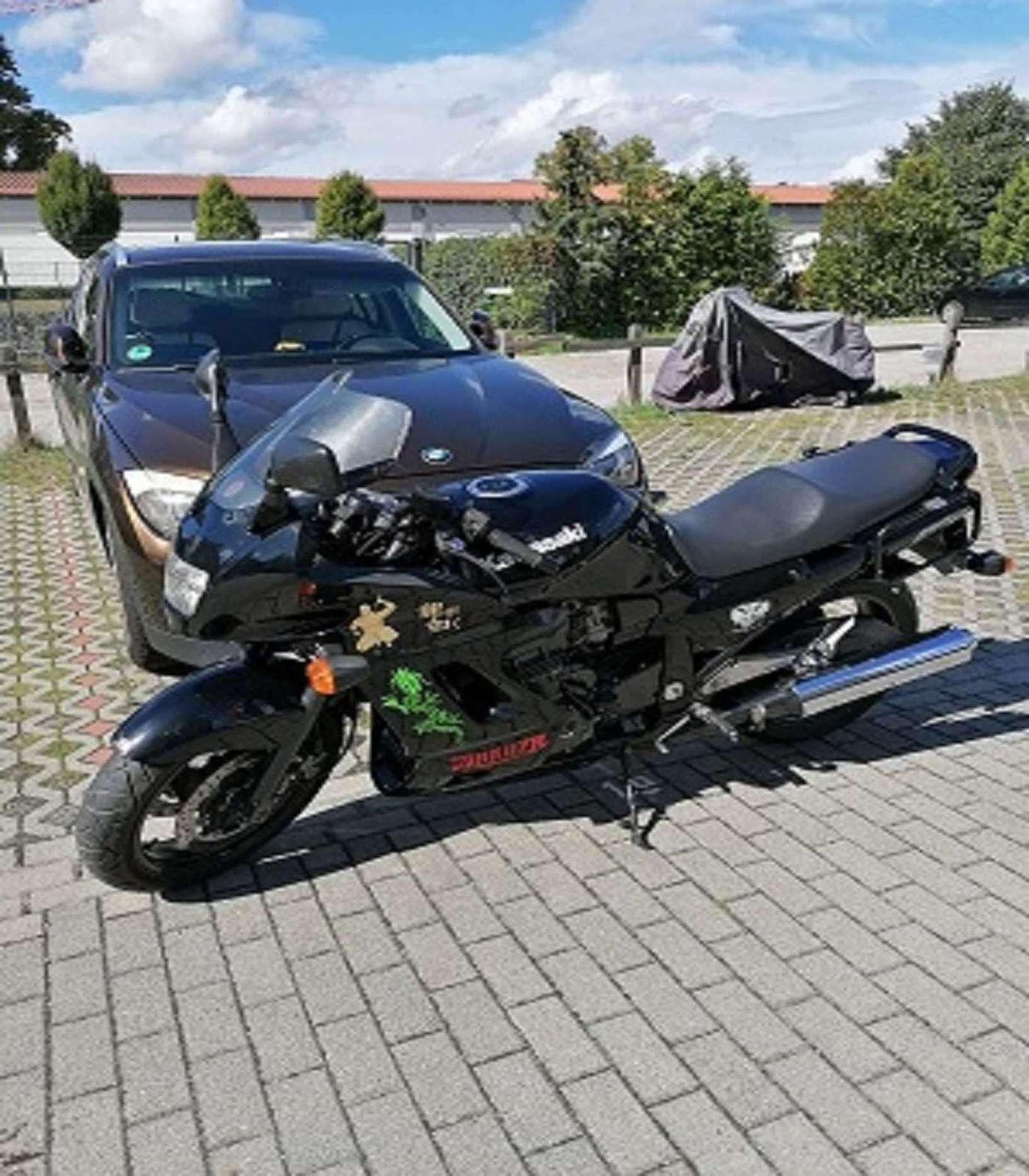 Kawasaki GPZ 1100 ABS zu veräußern